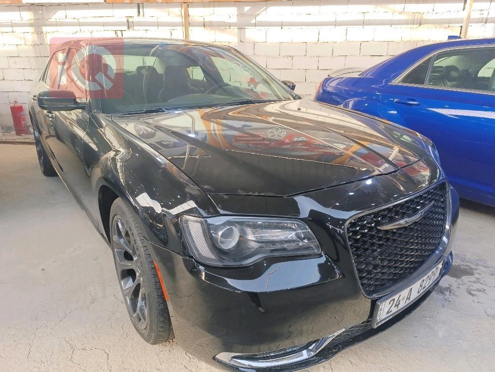 کرایسلەر 300